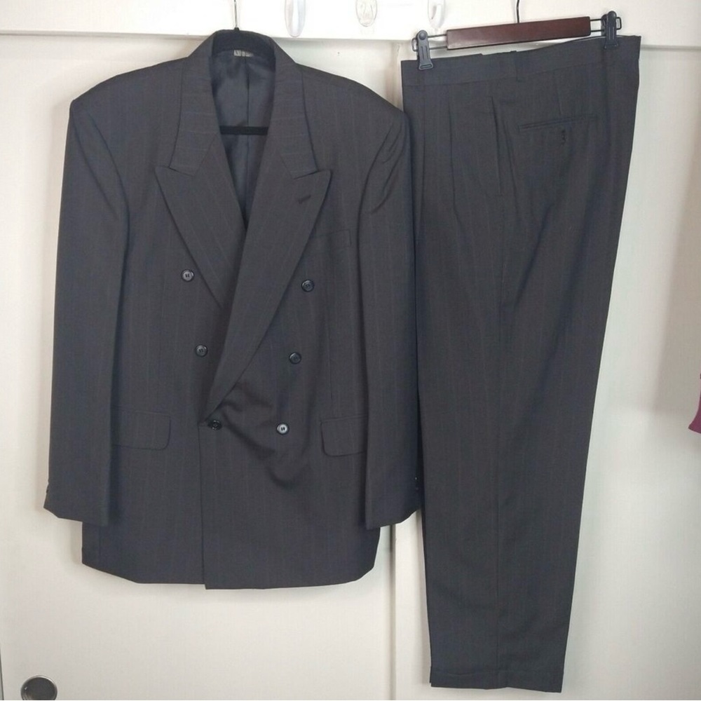 London Square 2 Piece Dress Suit Mens Size 42R Blazer 36x31 Pants Grey Striped